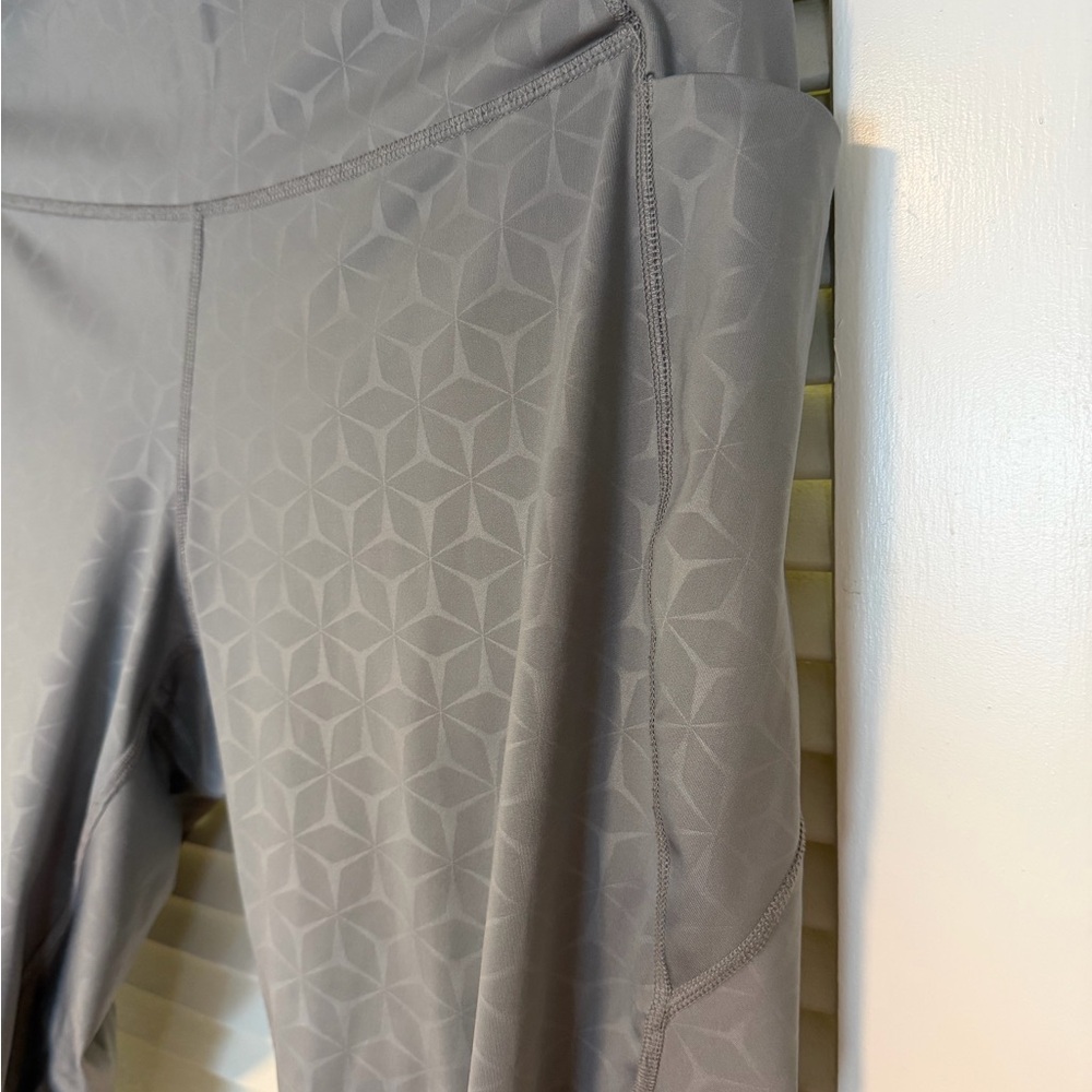 Xersion Gray Patterned Ankle Workout Leggings - image 2